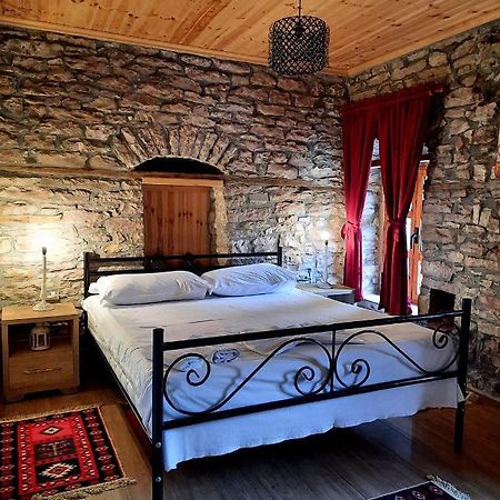 Stone Rooms 1850 Gjirokastër Exteriör bild