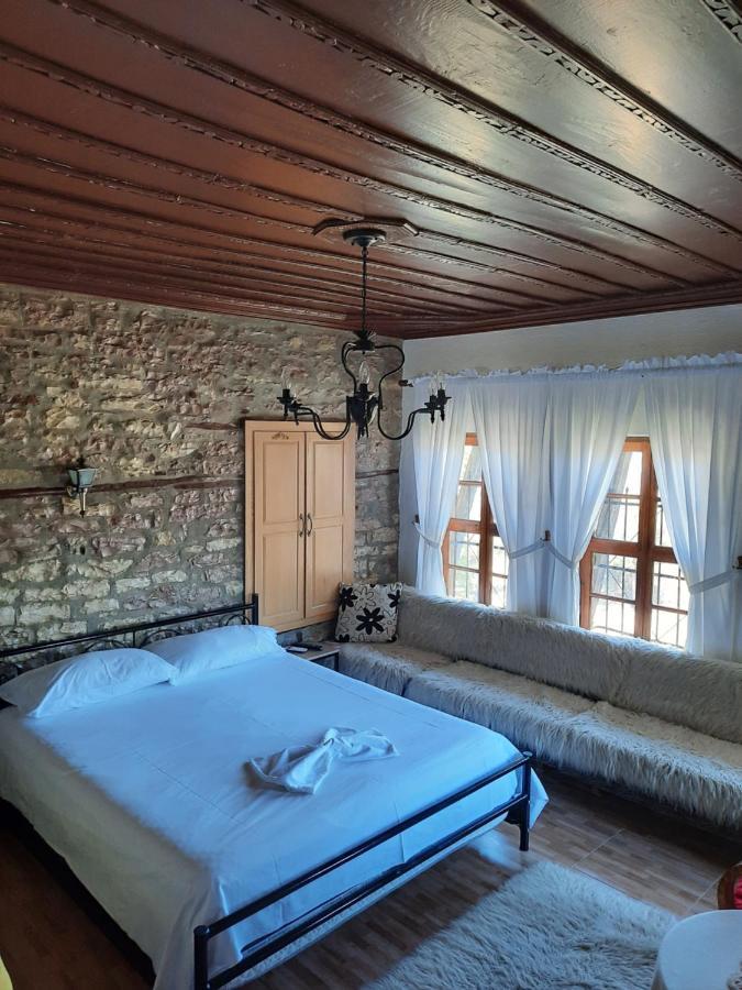 Stone Rooms 1850 Gjirokastër Exteriör bild