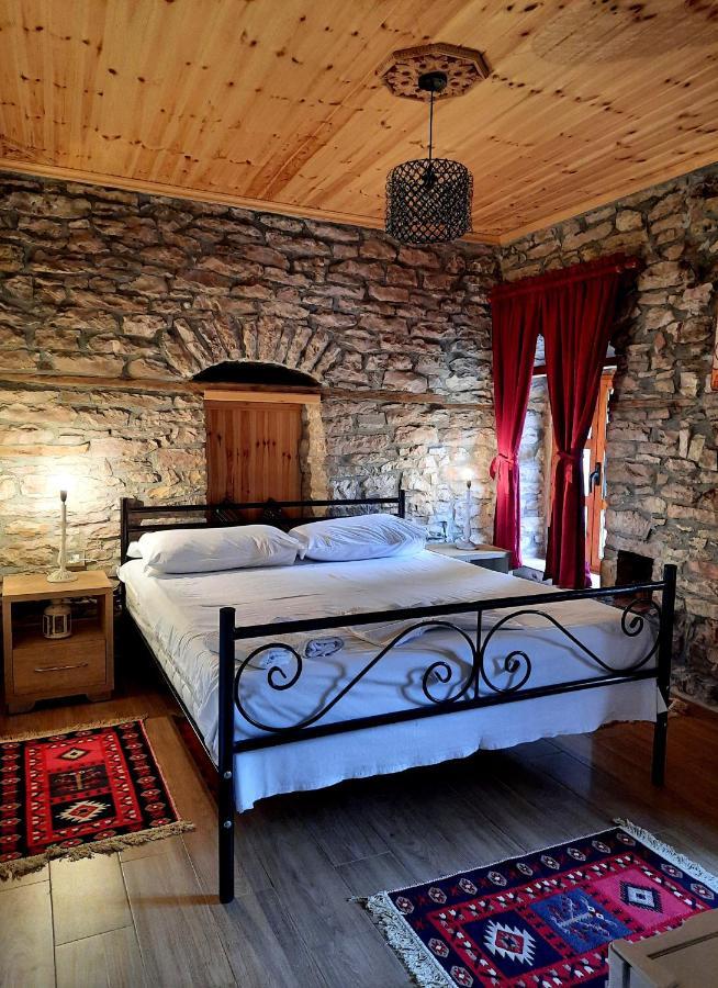Stone Rooms 1850 Gjirokastër Exteriör bild