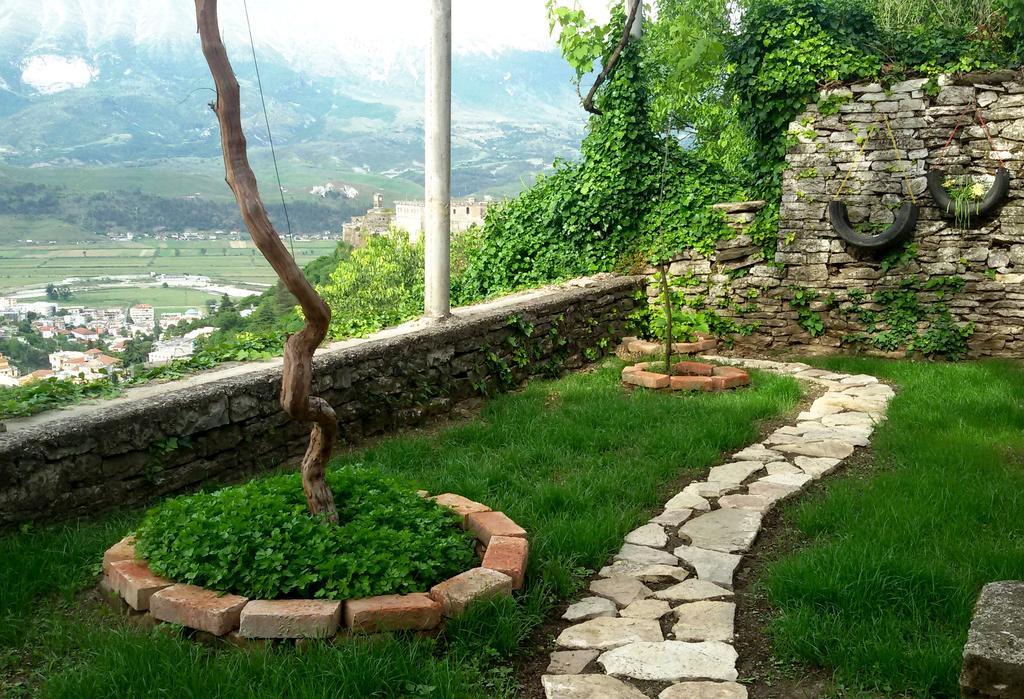Stone Rooms 1850 Gjirokastër Exteriör bild